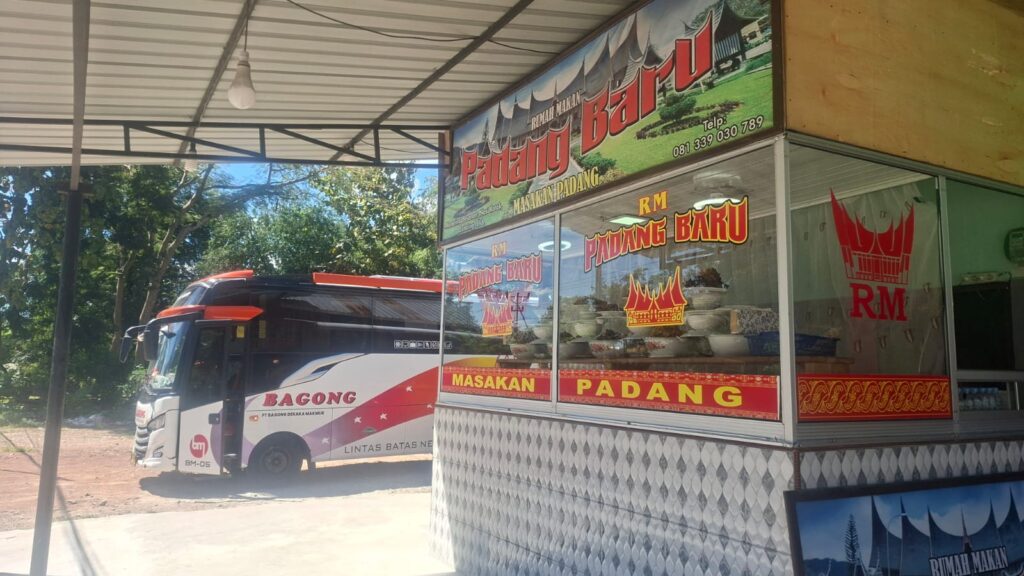 Kupang ke Timor Leste Jalur Darat? Ini Tips Ampuh Anti-Mual Biar Perjalanan 12 Jam Tetap Seru!