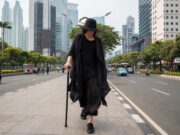 Karasu-zoku: Gaya Serba Hitam Jepang yang Diam-Diam Jadi Inspirasi Fashion Gen Z gaya fashion Karasu-zoku untuk Gen-Z - sumber foto istimewa