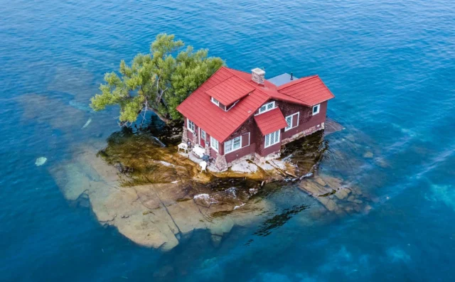 Just Room Enough pulau kecil di Amerika Serikat - sumber foto Google Map