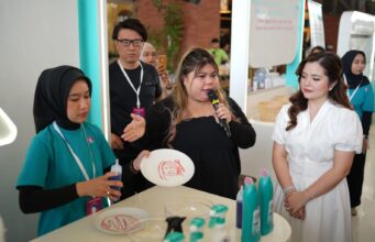 Bersihkan Toilet Lebih Efisien Dengan Konsep No Scrub, Cukup Diamkan 60 Detik Bersihkan Toilet Lebih Efisien Dengan Konsep No Scrub, Cukup Diamkan 60 Detik