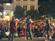 Konser Kotak di Kota Tua Mendadak Berhenti, Gas Menyengat Bikin Penonton Panik Konser Kotak di Kota Tua Mendadak Berhenti - sumber foto instagram/Kotak
